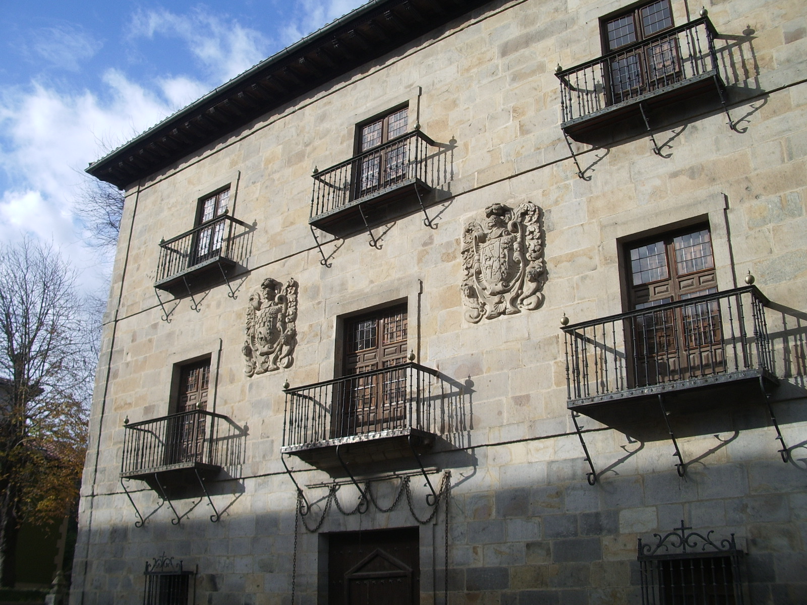 Monterron jauregia