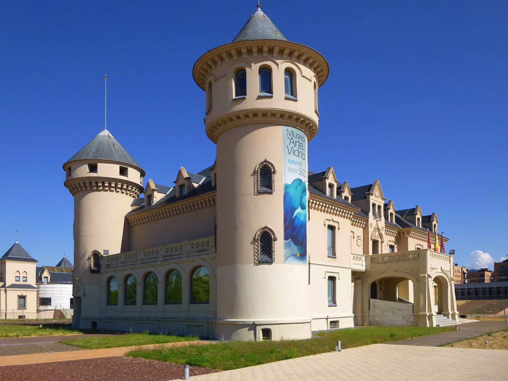 Castillos de Valderas y Museo de Arte en Vidrio de Alcorcón