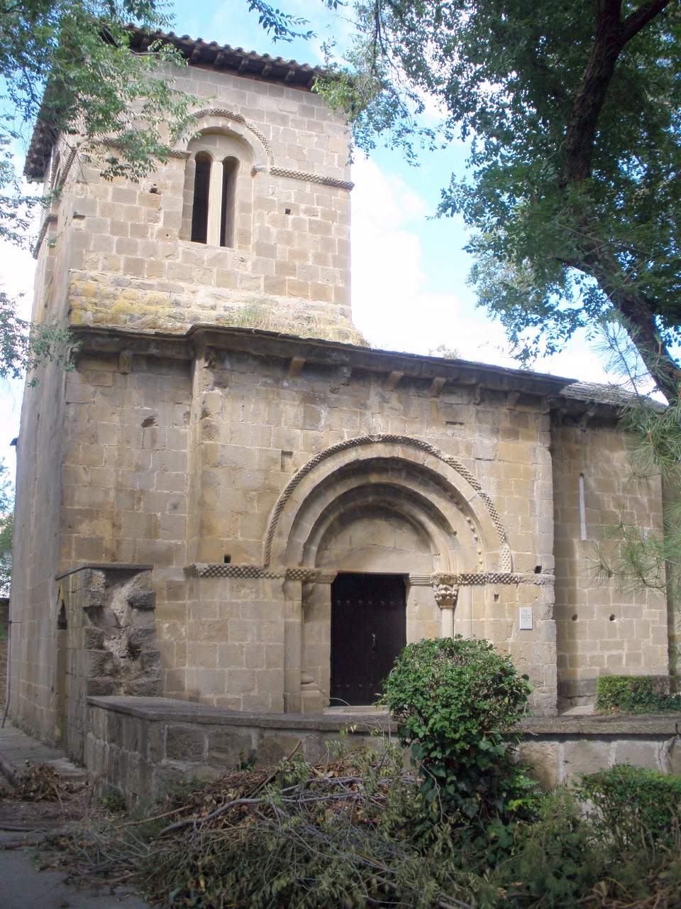 Church of San Adrián de Vadoluengo