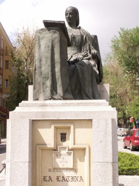 Monument to Beatriz Galindo, Madrid