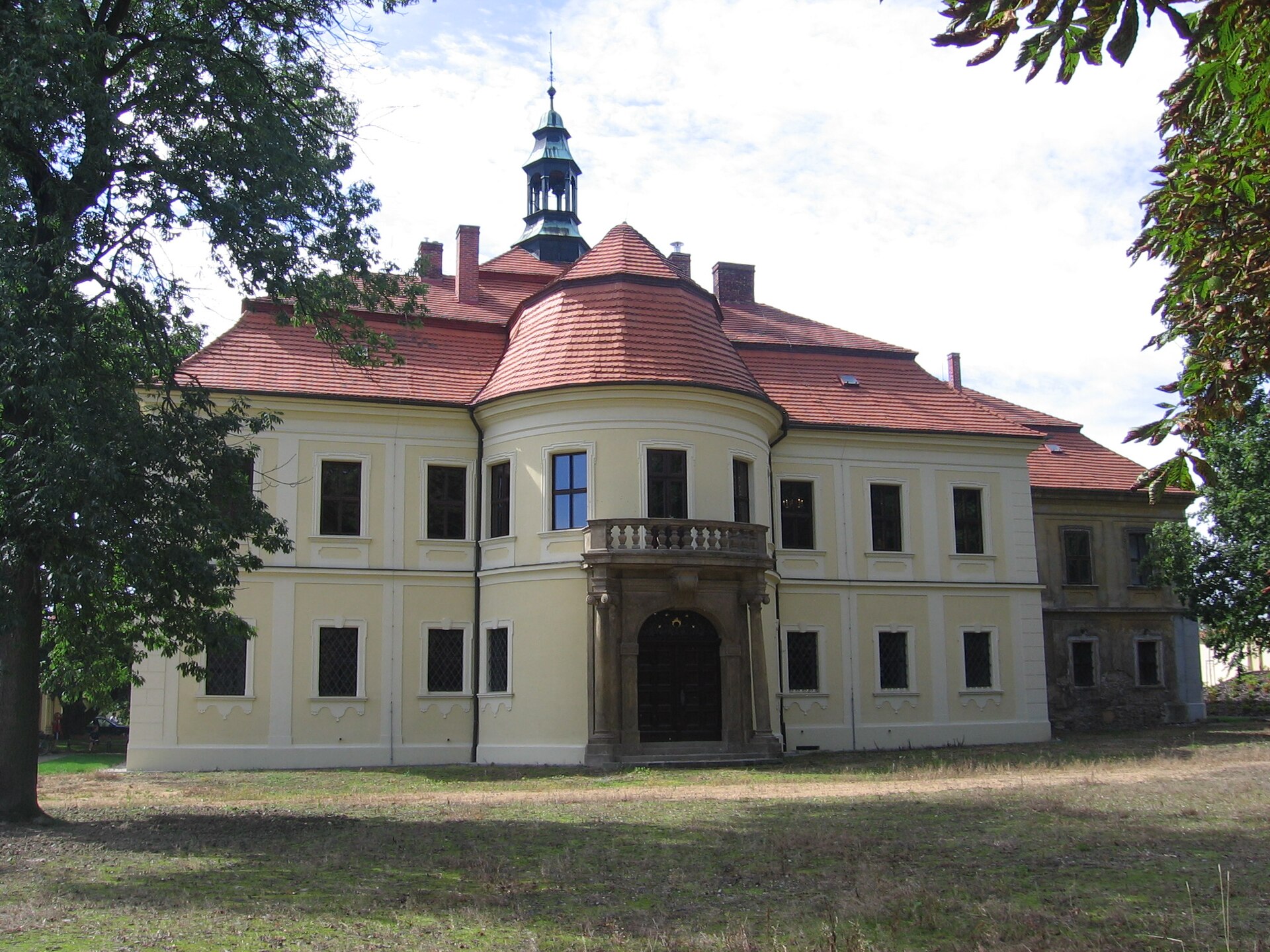 Mirošov Castle