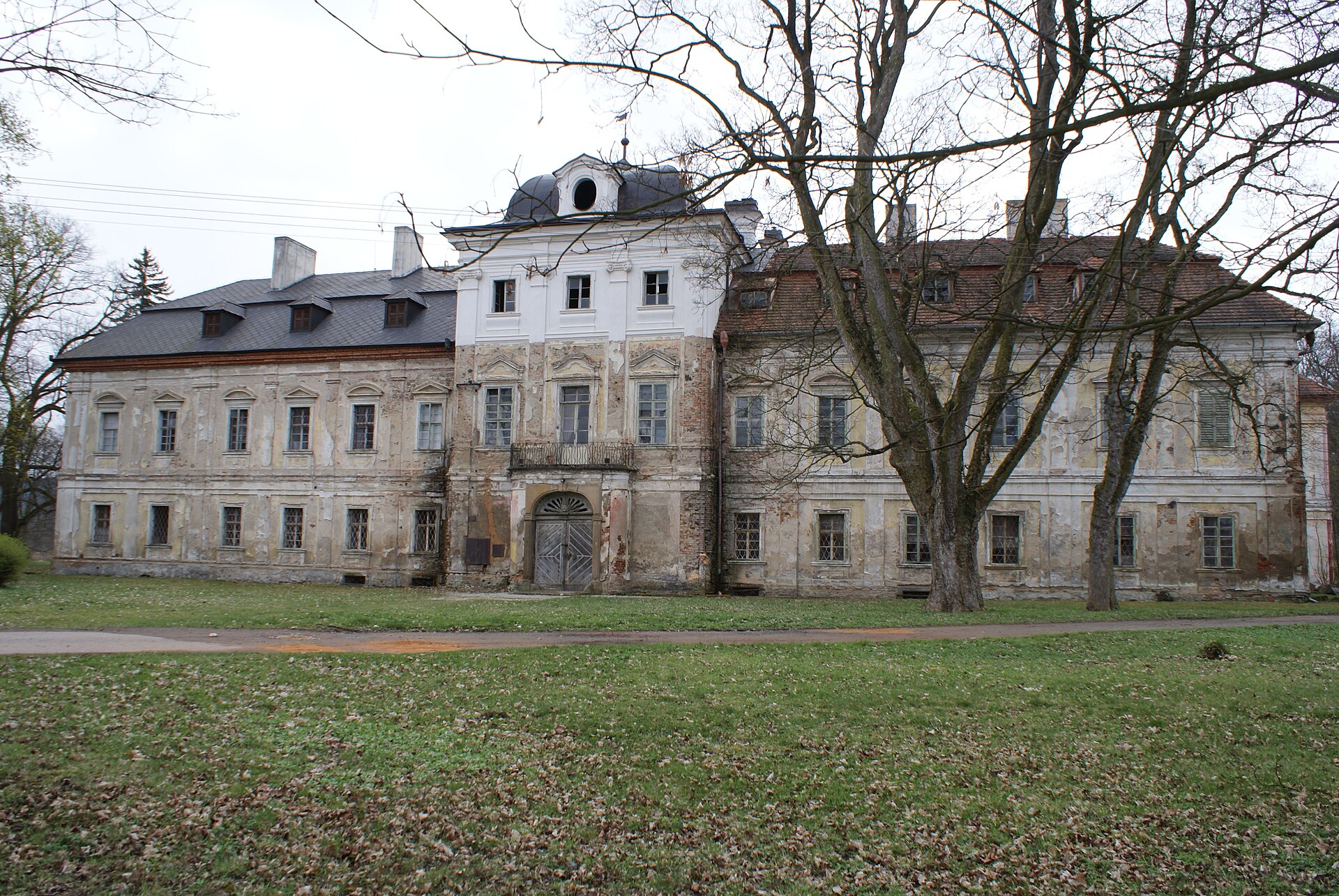 Morzin palace, Dolní Lukavice