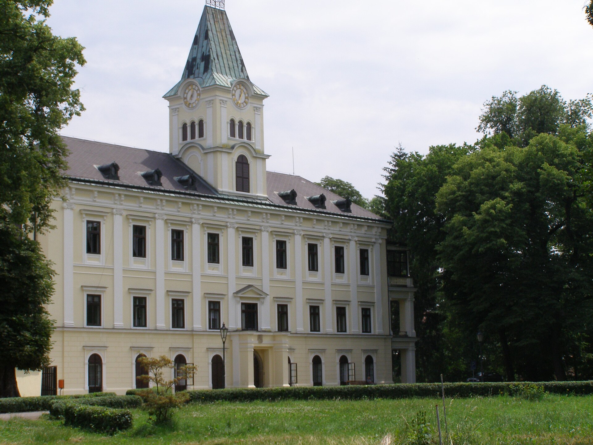 Kvasice Castle