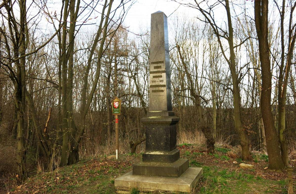 Pomník padlým ve válce 1866