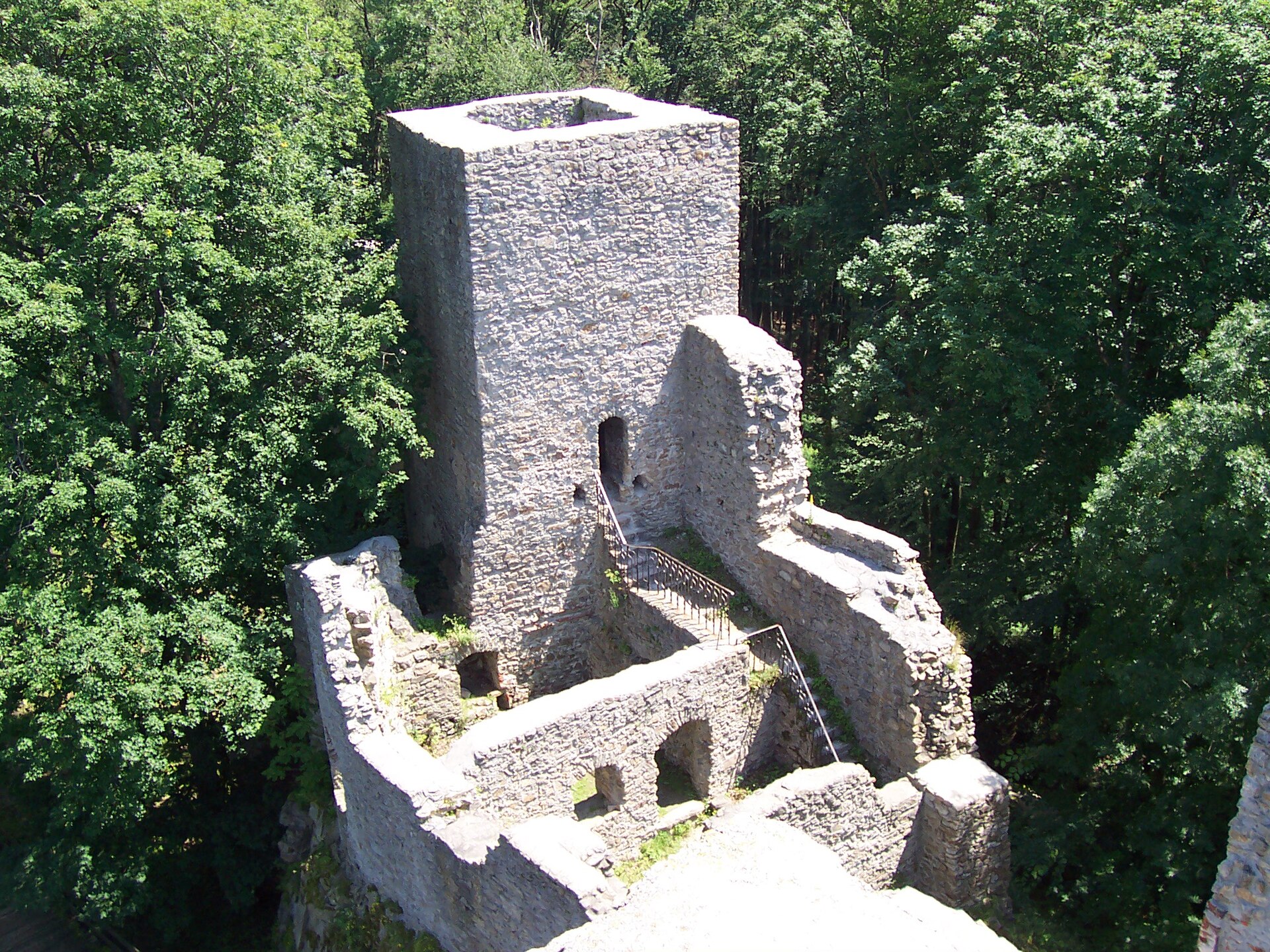 Choustník Castle