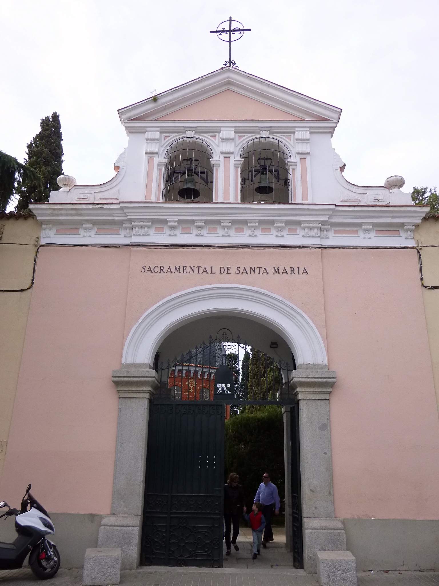 Sacramental de Santa María cemetery