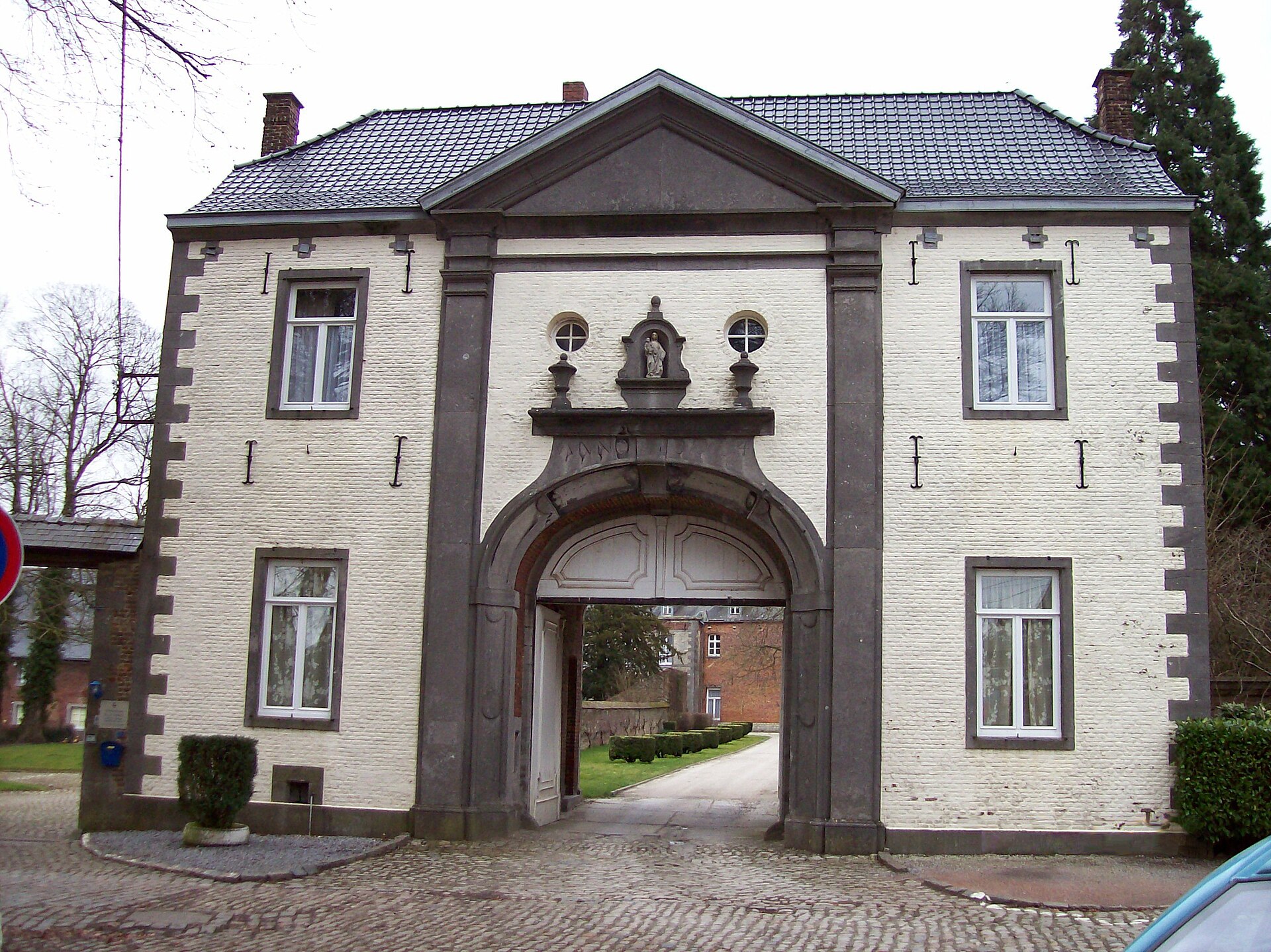 Bois-Seigneur-Isaac Abbey