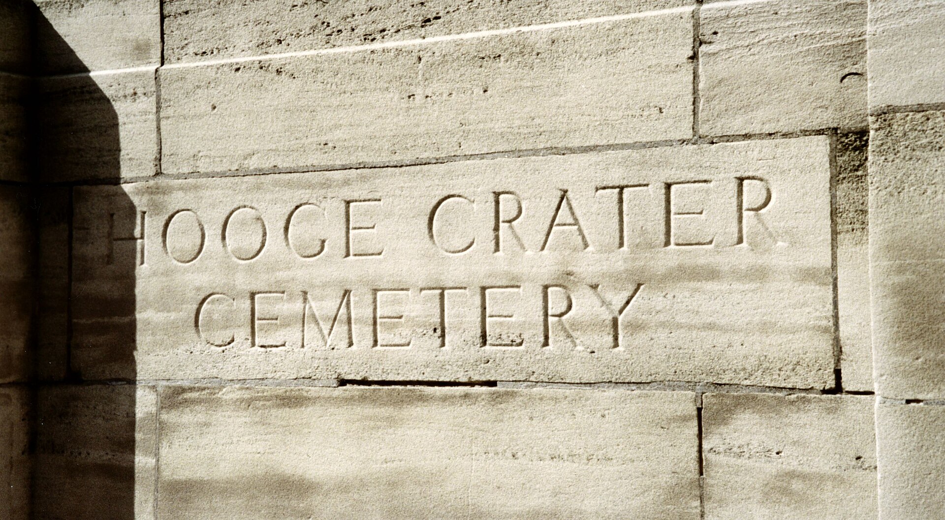 Hooge Crater Cemetery