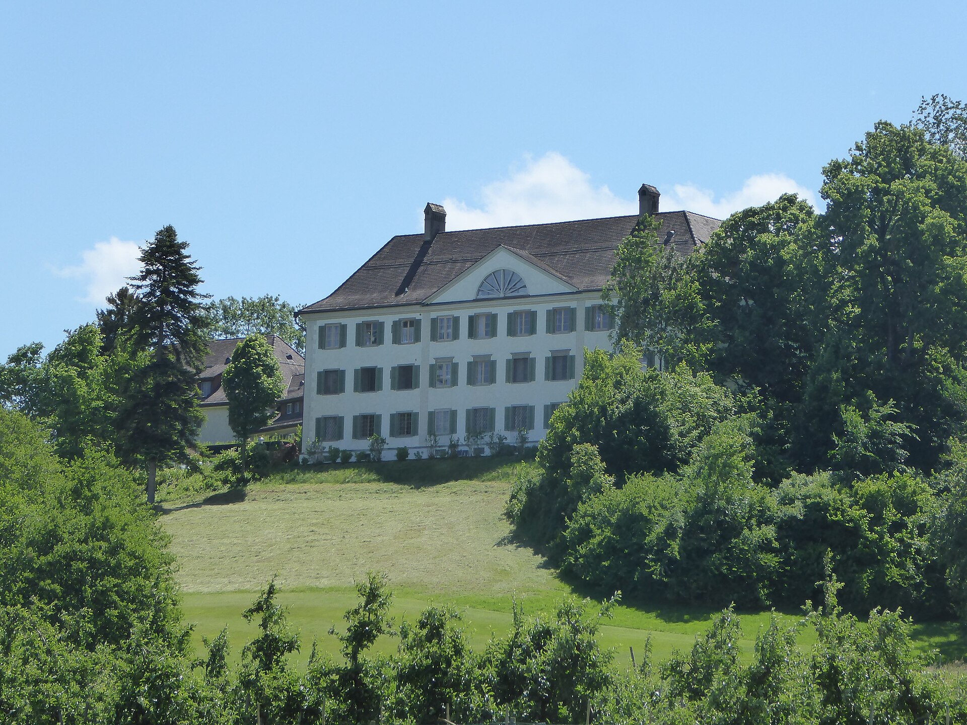 Château with St. Alban Chapel