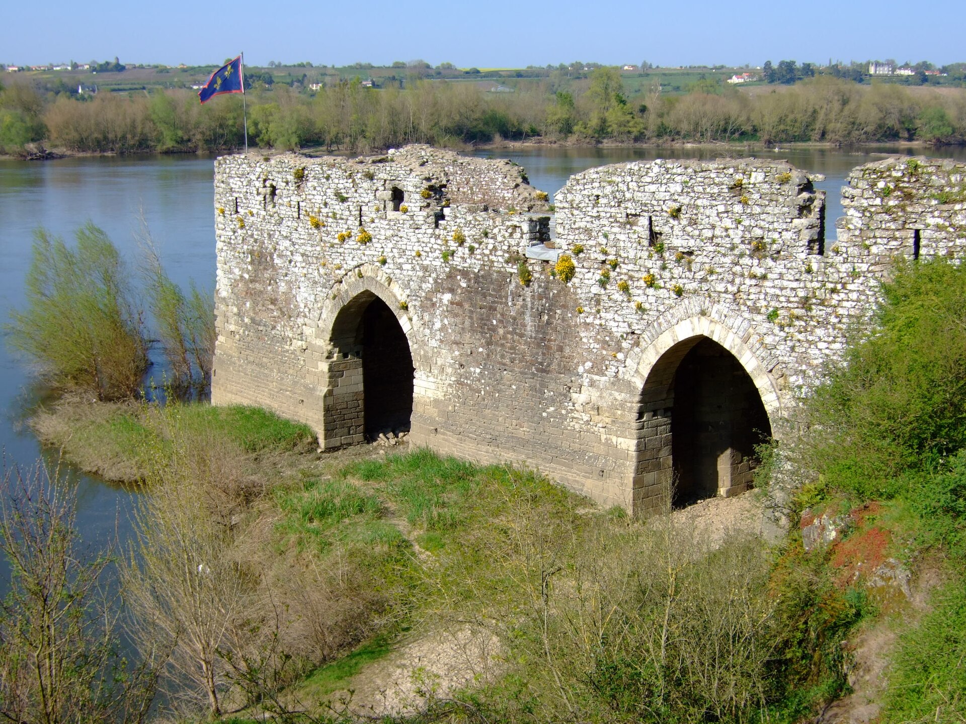 hanging mill in Champtoceaux